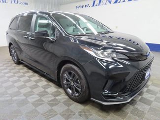 Used 2025 Toyota Sienna XSE video 3