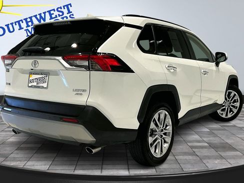 Used 2022 Toyota RAV4 Limited image 6