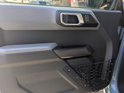 Used 2021 Ford Bronco Black Diamond image 11