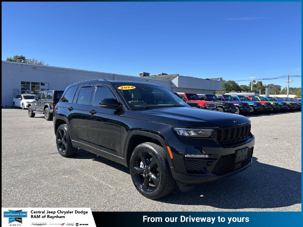 Certified 2024 Jeep Grand Cherokee Limited w/ Black Appearance Package AWD/4WD image 1
