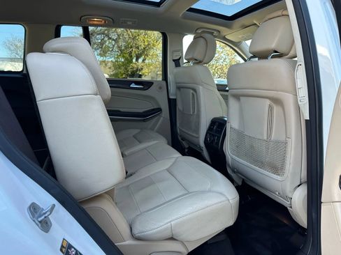 Used 2018 Mercedes-Benz GLS 550 4MATIC image 34