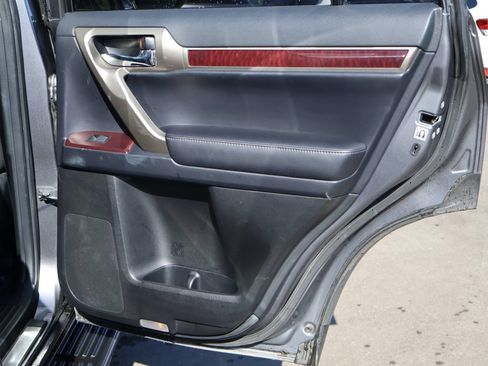 Used 2019 Lexus GX 460 Premium AWD/4WD image 14