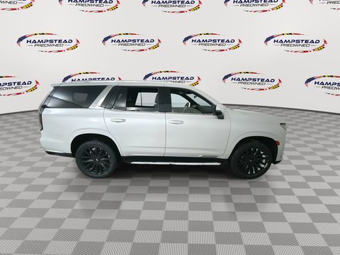 Used 2023 Cadillac Escalade Premium Luxury image 9