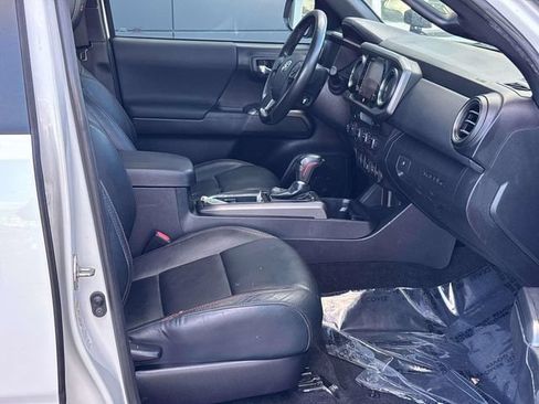 Used 2019 Toyota Tacoma TRD Pro AWD/4WD image 13