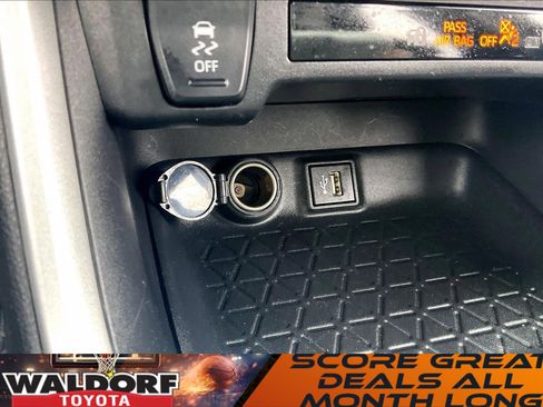 Used 2024 Toyota RAV4 XLE image 38