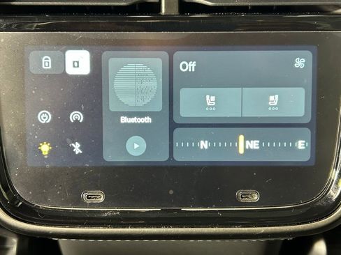 Used 2024 Rivian R1S Adventure image 19