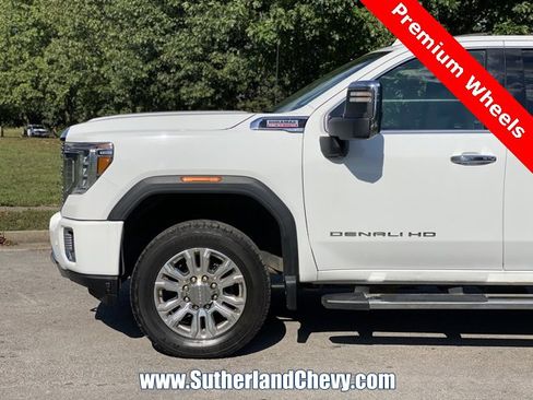 Used 2023 GMC Sierra 2500 Denali w/ Denali Ultimate Package image 10