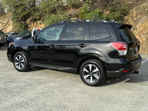 Used 2018 Subaru Forester 2.5i Premium AWD/4WD image 4