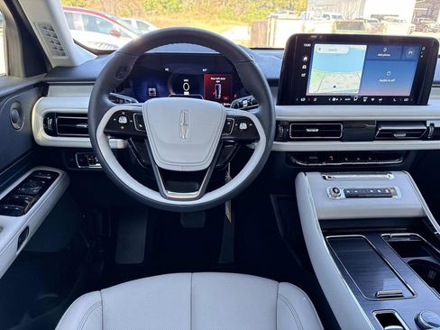 New 2026 Lincoln Aviator Reserve image 17