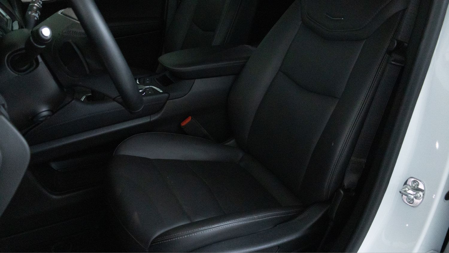 Used 2025 Cadillac XT5 Premium Luxury w/ LPO, Floor Liner Package AWD/4WD image 12