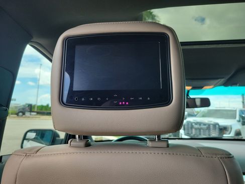 Used 2013 Ford Explorer XLT FWD image 11