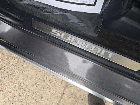 Used 2019 Jeep Grand Cherokee Summit AWD/4WD image 27