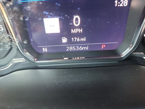 Used 2022 GMC Sierra 1500 AT4 w/ AT4 Premium Package image 23