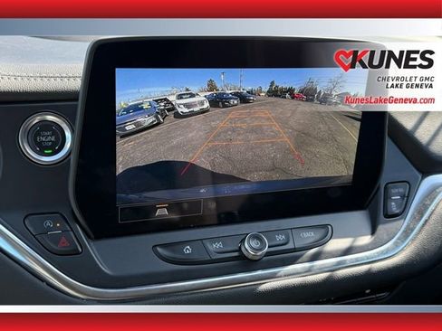 Used 2025 Chevrolet Blazer LT image 16