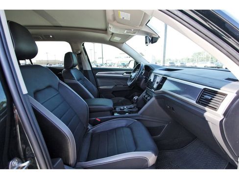 Used 2022 Volkswagen Atlas SEL Premium image 27