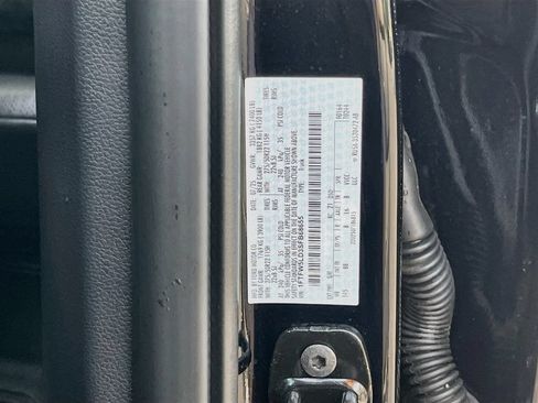 Used 2025 Ford F150 Lariat w/ Equipment Group 502A High AWD/4WD image 33