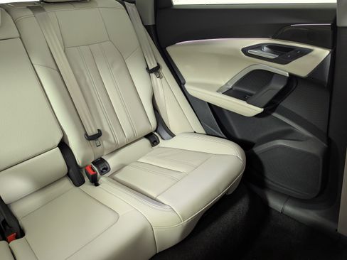 New 2025 Audi Q5 Premium image 14