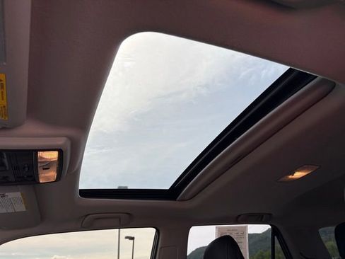 Used 2023 Toyota 4Runner SR5 Premium w/ Moonroof Package RWD image 27