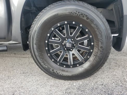 Certified 2024 Nissan Frontier SV w/ Technology Package image 8