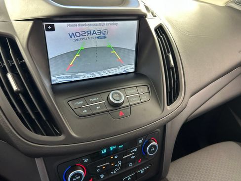 Used 2018 Ford Escape SE w/ SE Sync 3 Package AWD/4WD image 13