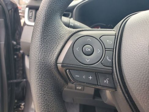 Used 2025 Toyota RAV4 XLE w/ Convenience Package FWD image 25