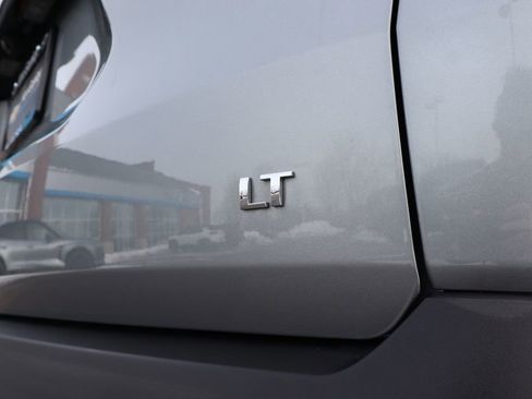 Used 2023 Chevrolet Traverse LT image 33