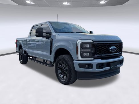 Used 2024 Ford F250 Lariat w/ Lariat Ultimate Package AWD/4WD image 6