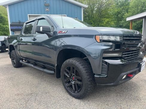 Used 2021 Chevrolet Silverado 1500 LT Trail Boss w/ Convenience Package II AWD/4WD image 9