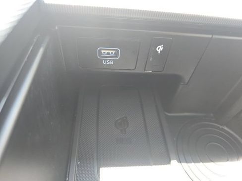 Certified 2024 Hyundai Palisade Limited AWD/4WD image 15