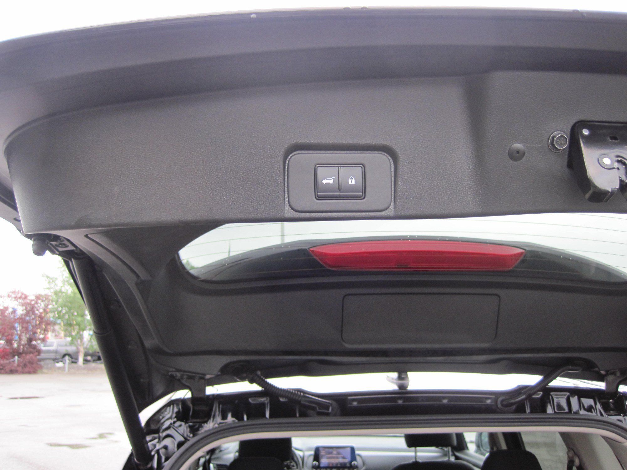 Used 2025 Nissan Rogue SV AWD/4WD image 7