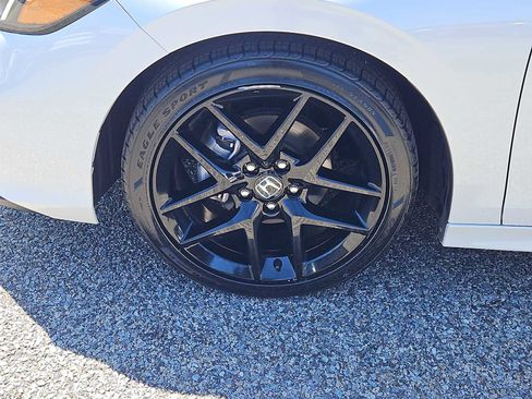 Certified 2025 Honda Civic Sport image 7