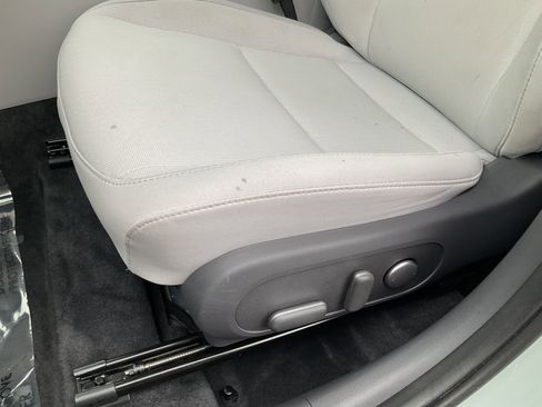 Used 2025 Hyundai Kona SEL image 26