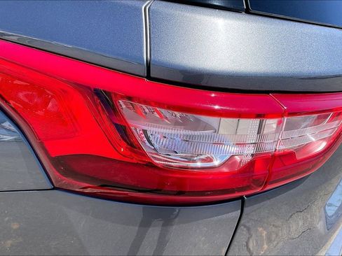 Used 2020 Chevrolet Traverse Premier FWD image 30