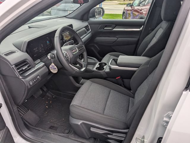 Used 2027 GMC Terrain Elevation w/ Black Edition FWD image 14