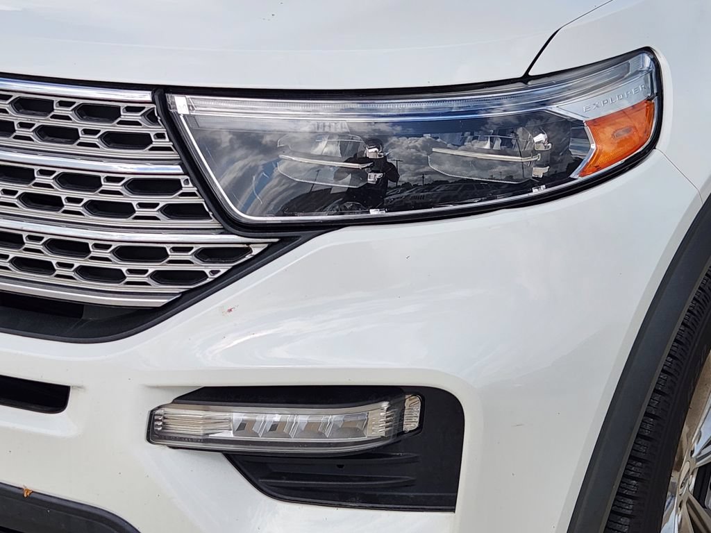 Used 2022 Ford Explorer Limited w/ Equipment Group 301A RWD image 11