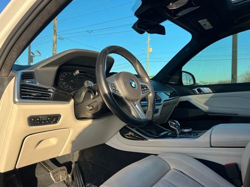 Used 2021 BMW X7 M50i w/ Dynamic Handling Package image 78