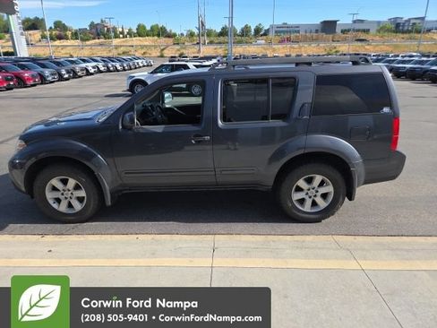 Used 2010 Nissan Pathfinder SE w/ SE Premium Journey Pkg AWD/4WD image 4