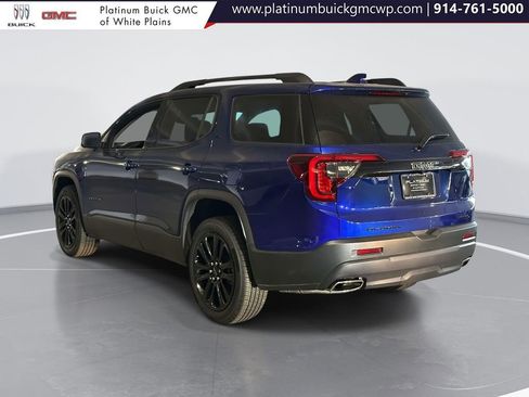 Used 2023 GMC Acadia SLT w/ Elevation Edition image 12