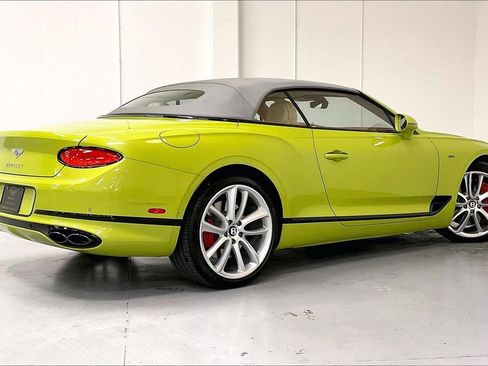 Used 2024 Bentley Continental GT image 4