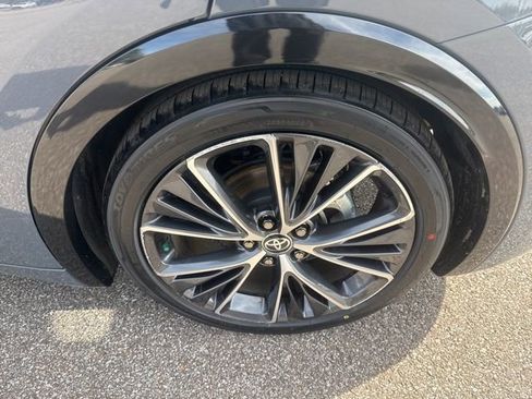 Used 2024 Toyota Prius XLE image 12