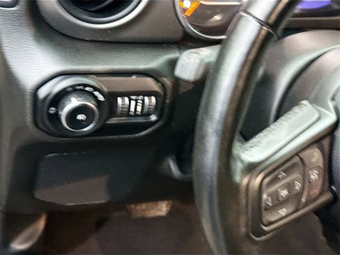 Used 2021 Jeep Wrangler Unlimited Willys image 11