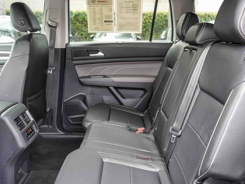 Used 2021 Volkswagen Atlas SE image 18