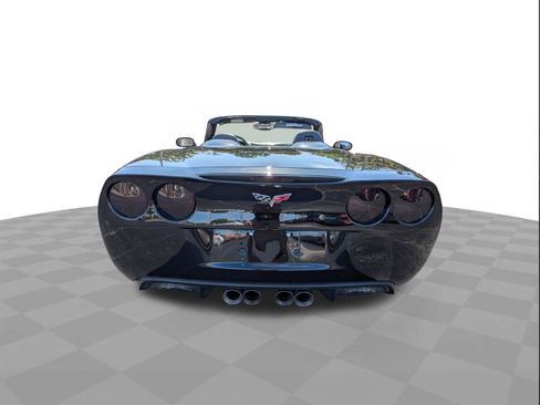 Used 2007 Chevrolet Corvette Base Convertible w/ Performance Package image 5