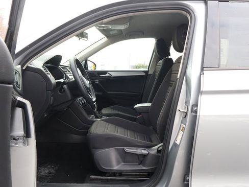 Used 2022 Volkswagen Tiguan S image 29