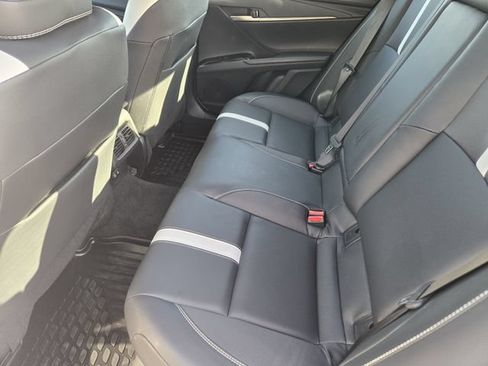 Used 2025 Toyota Camry XLE FWD image 26