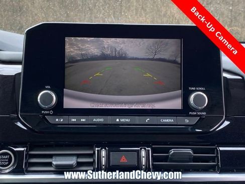 Used 2024 Nissan Pathfinder SV AWD/4WD image 29