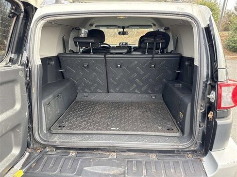 Used 2007 Toyota FJ Cruiser Base image 12