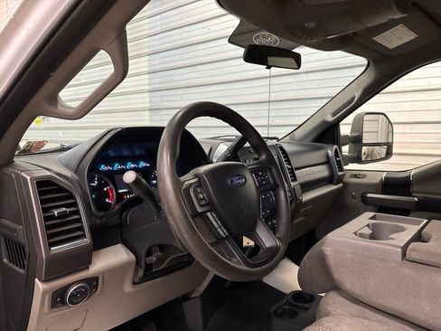 Used 2019 Ford F250 XLT AWD/4WD image 14
