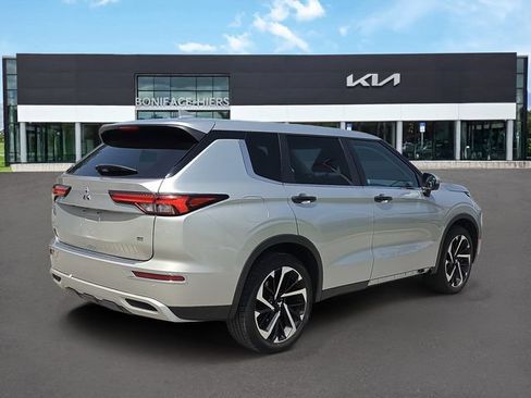 Used 2022 Mitsubishi Outlander SE AWD/4WD image 4