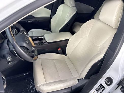 Used 2025 Lexus RX 450h AWD w/ Convenience Package image 20